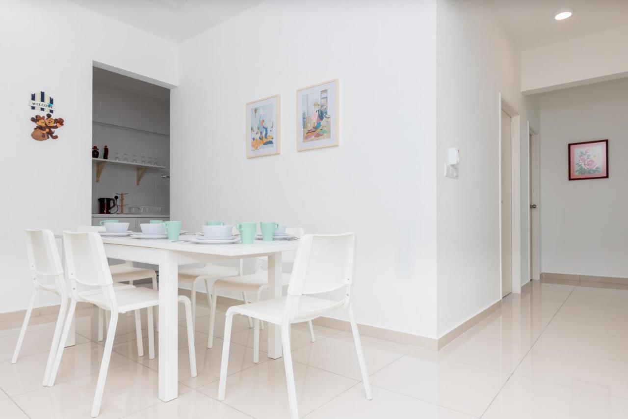 White Lagom Scandinavian House, By Sanguine Daire Tanjung Tokong Dış mekan fotoğraf